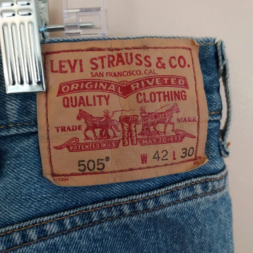 Levis 505 Regular Fit Mens Jeans 42x30 Medium Wash Blue Straight Leg Denim